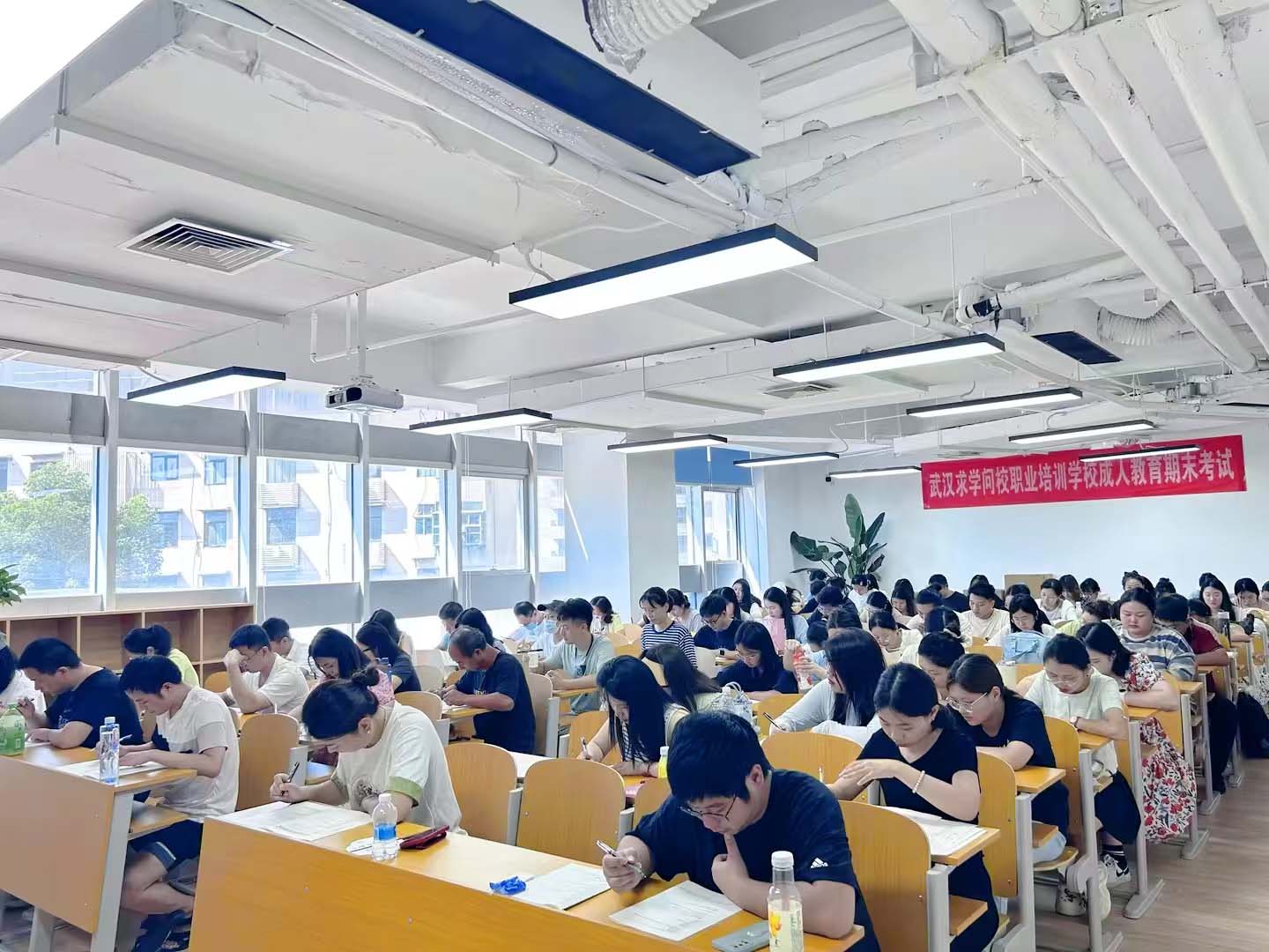 奮力戰期末 耕耘結碩果——求學問校教學站2024學年第一學期期末考試順利結束